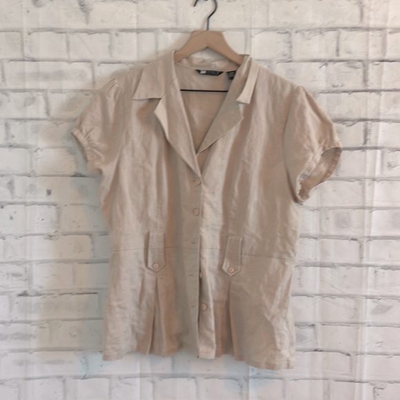 Carole Little Tops - NWOT Carole Little 100% linen cream blouse vintage